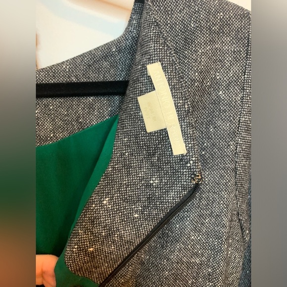 LIKE NEW ANTONIO BERARDI WOOL DRESS - Picture 3 of 4